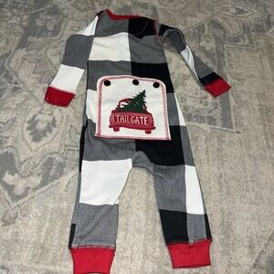 New 1-Piece Pajamas Tailgate Flap Sz 12M 12 Month Boys Plaid Lazy One